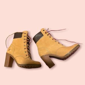 NWOT Timberland women booties